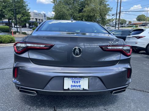 Used 2023 Acura TLX FWD image 4