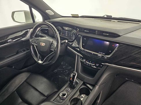 Used 2020 Cadillac XT6 Premium Luxury FWD image 11