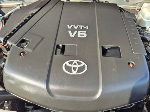 Used 2007 Toyota FJ Cruiser 4WD image 11