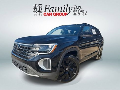 New 2026 Volkswagen Atlas SE FWD image 1