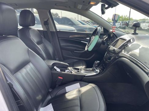 Used 2014 Buick Regal Premium image 12