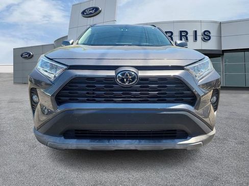 Used 2021 Toyota RAV4 XLE FWD image 2