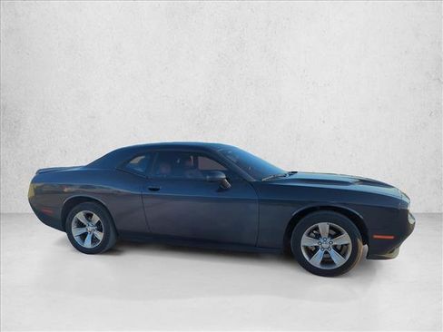 Used 2018 Dodge Challenger SXT RWD image 4