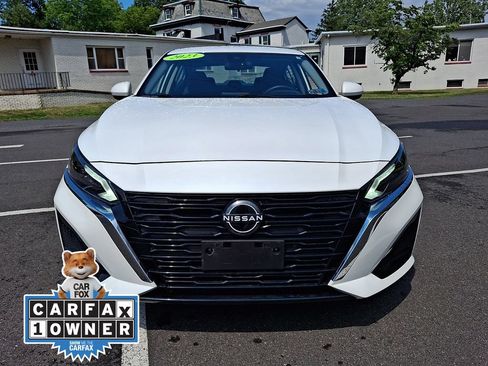 Used 2023 Nissan Altima 2.5 SV FWD image 2
