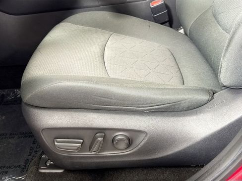 Used 2023 Toyota RAV4 XLE w/ Convenience Package image 22