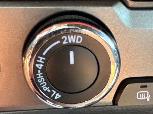 Used 2019 Toyota Tacoma TRD Sport AWD/4WD image 40
