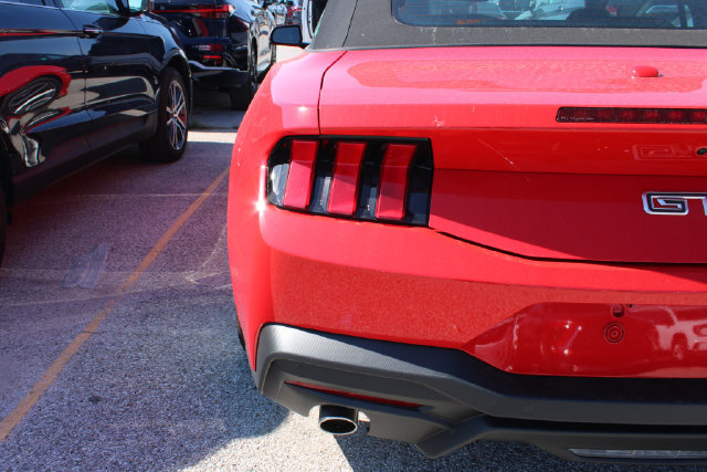 Used 2025 Ford Mustang GT Premium RWD image 22