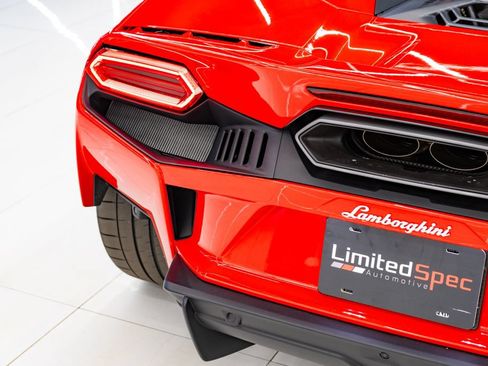 Used 2026 Lamborghini Temerario AWD/4WD image 16