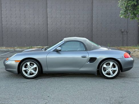 Used 2001 Porsche Boxster RWD image 4