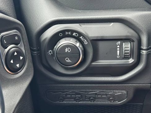 New 2026 Jeep Gladiator Sport AWD/4WD image 23