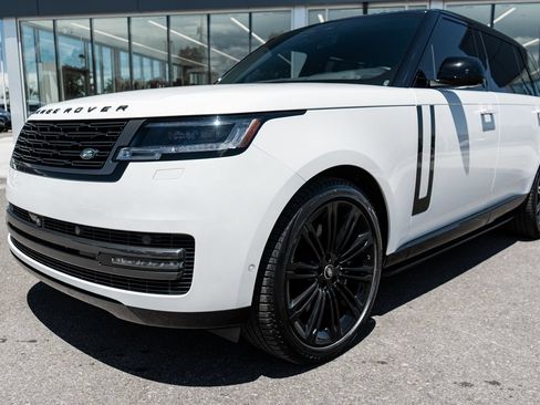Used 2024 Land Rover Range Rover Long Wheelbase SE AWD/4WD image 20