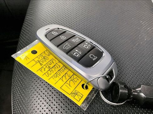 Used 2024 Hyundai Tucson Limited FWD image 11