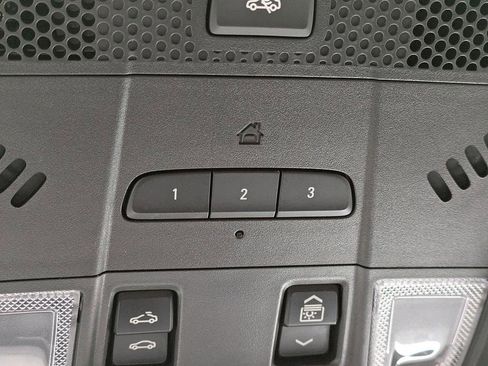 Certified 2025 Cadillac XT5 Premium Luxury image 28