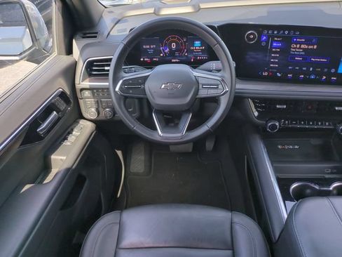 Used 2025 Chevrolet Tahoe Z71 AWD/4WD image 18