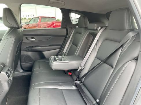 Used 2025 Nissan Murano SV AWD/4WD image 12