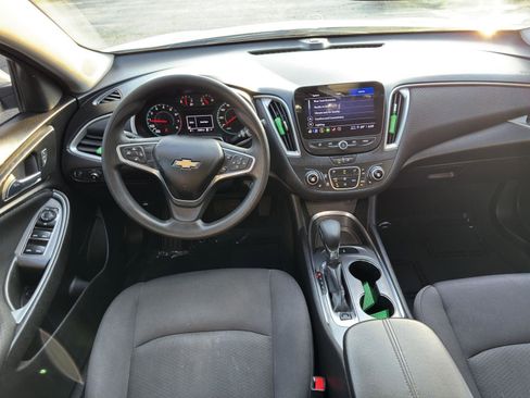 Used 2022 Chevrolet Malibu LT FWD image 34