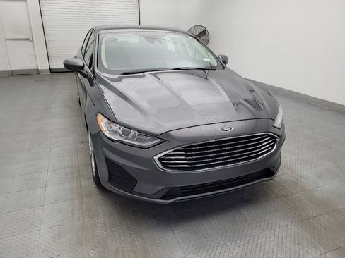 Used 2019 Ford Fusion SE image 14
