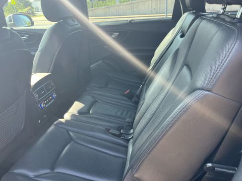 Used 2019 Audi Q7 3.0T Prestige w/ Prestige Package AWD/4WD image 8
