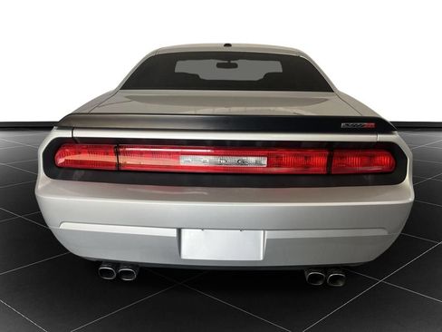 Used 2009 Dodge Challenger SRT8 w/ SRT Option Group II RWD image 4