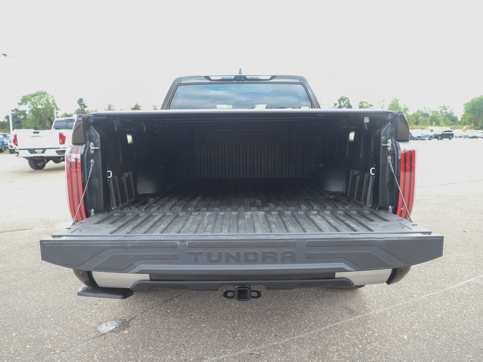 Used 2024 Toyota Tundra Limited AWD/4WD image 14
