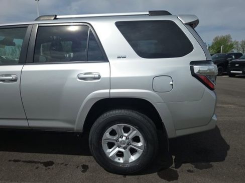 Used 2021 Toyota 4Runner SR5 image 17