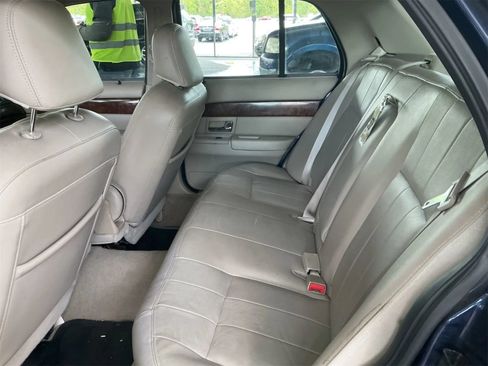 Used 2006 Mercury Grand Marquis LS RWD image 3