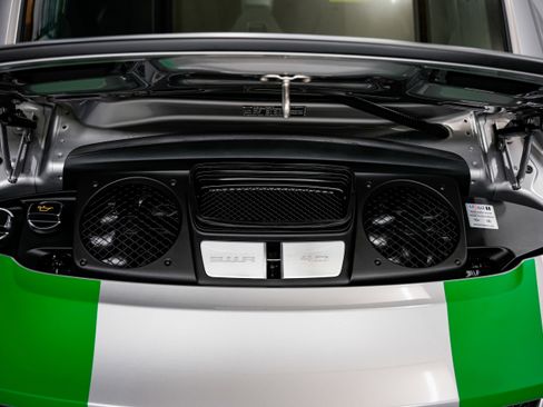 Used 2016 Porsche 911 R RWD image 48