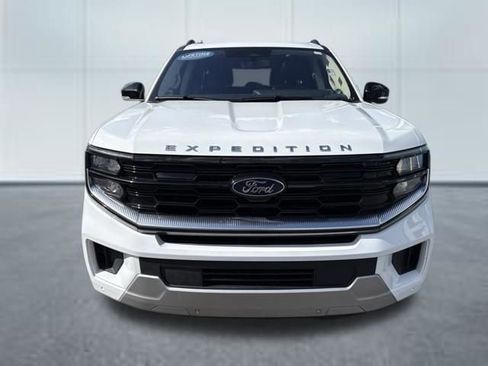 Used 2025 Ford Expedition Max Platinum AWD/4WD image 6