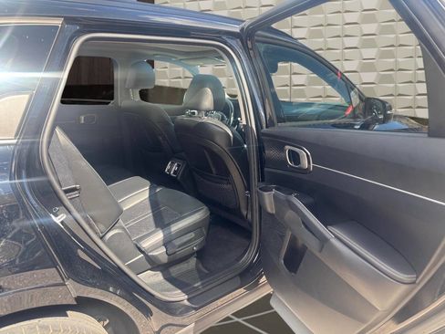Used 2023 Kia Sorento S w/ Panoramic Sunroof Package FWD image 18