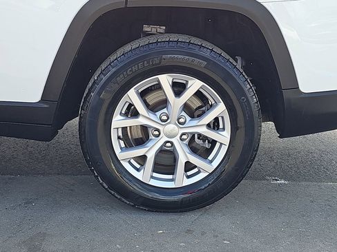 Used 2022 Jeep Grand Cherokee L Limited image 38