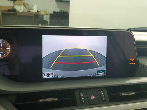 Used 2020 Lexus ES 350 w/ Premium Package image 18