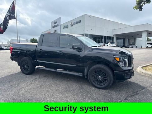 Used 2019 Nissan Titan SL w/ Midnight Edition AWD/4WD image 6