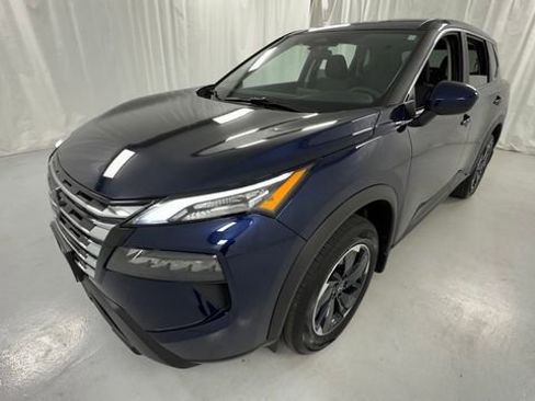 Certified 2026 Nissan Rogue SV w/ Cold Weather Package AWD/4WD image 7