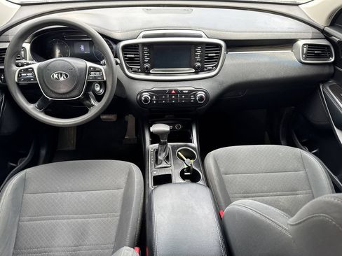 Used 2019 Kia Sorento FWD image 22