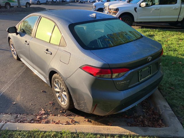 Used 2020 Toyota Corolla LE w/ LE Premium Package FWD image 29