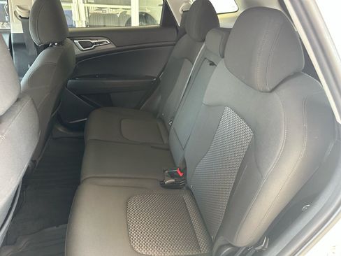 Used 2023 Kia Sportage LX FWD image 22