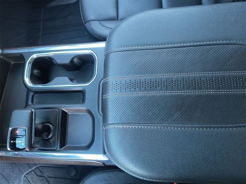 Used 2024 Chevrolet Silverado 1500 High Country w/ Technology Package image 21