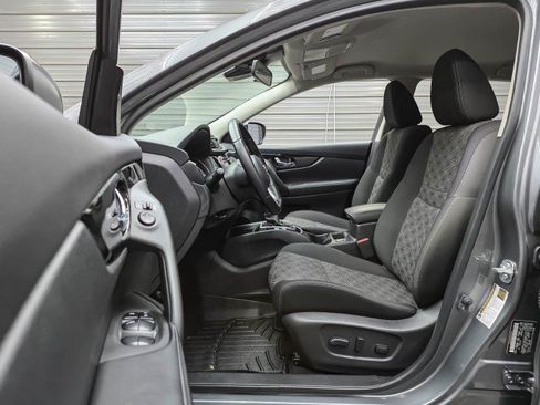 Used 2019 Nissan Rogue Sport SV w/ All-Weather Package AWD/4WD image 14