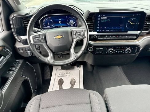 Used 2024 Chevrolet Silverado 2500 LT AWD/4WD image 14