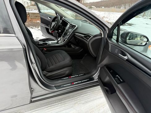 Used 2013 Ford Fusion SE image 11