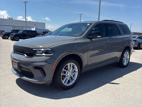 Used 2024 Dodge Durango GT AWD/4WD image 2