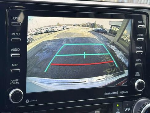 Used 2021 Toyota Highlander XLE image 20