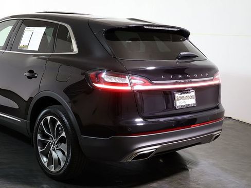 Used 2023 Lincoln Nautilus Reserve w/ Luxury Package AWD/4WD image 11