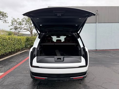 Used 2023 Land Rover Range Rover Autobiography image 18