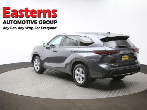 Used 2024 Toyota Highlander LE image 65