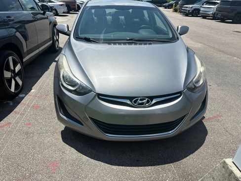 Used 2014 Hyundai Elantra SE FWD image 18