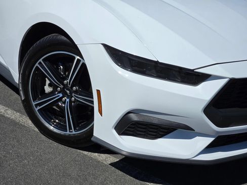 Used 2025 Ford Mustang Premium RWD image 10