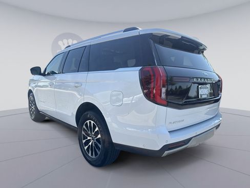 Used 2025 Ford Expedition Platinum AWD/4WD image 4