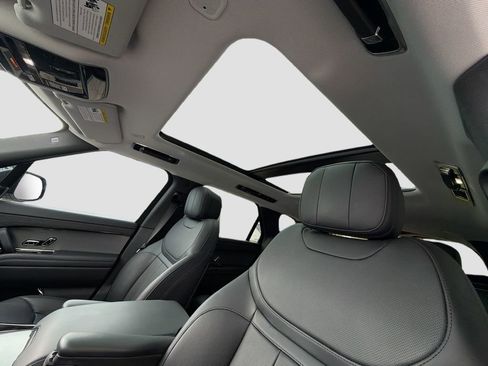 Used 2024 Land Rover Range Rover Sport Dynamic SE image 28