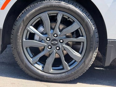 Used 2023 Chevrolet Equinox RS AWD/4WD image 12